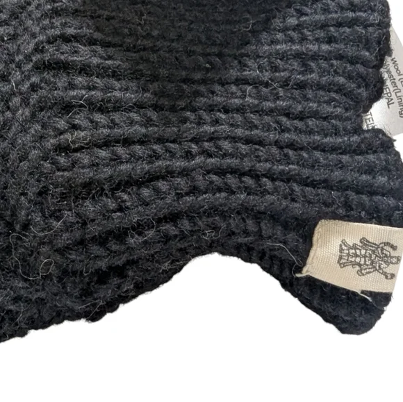 Nirvanna Designs Penguin Slippers Size Large - Picture 5 of 7